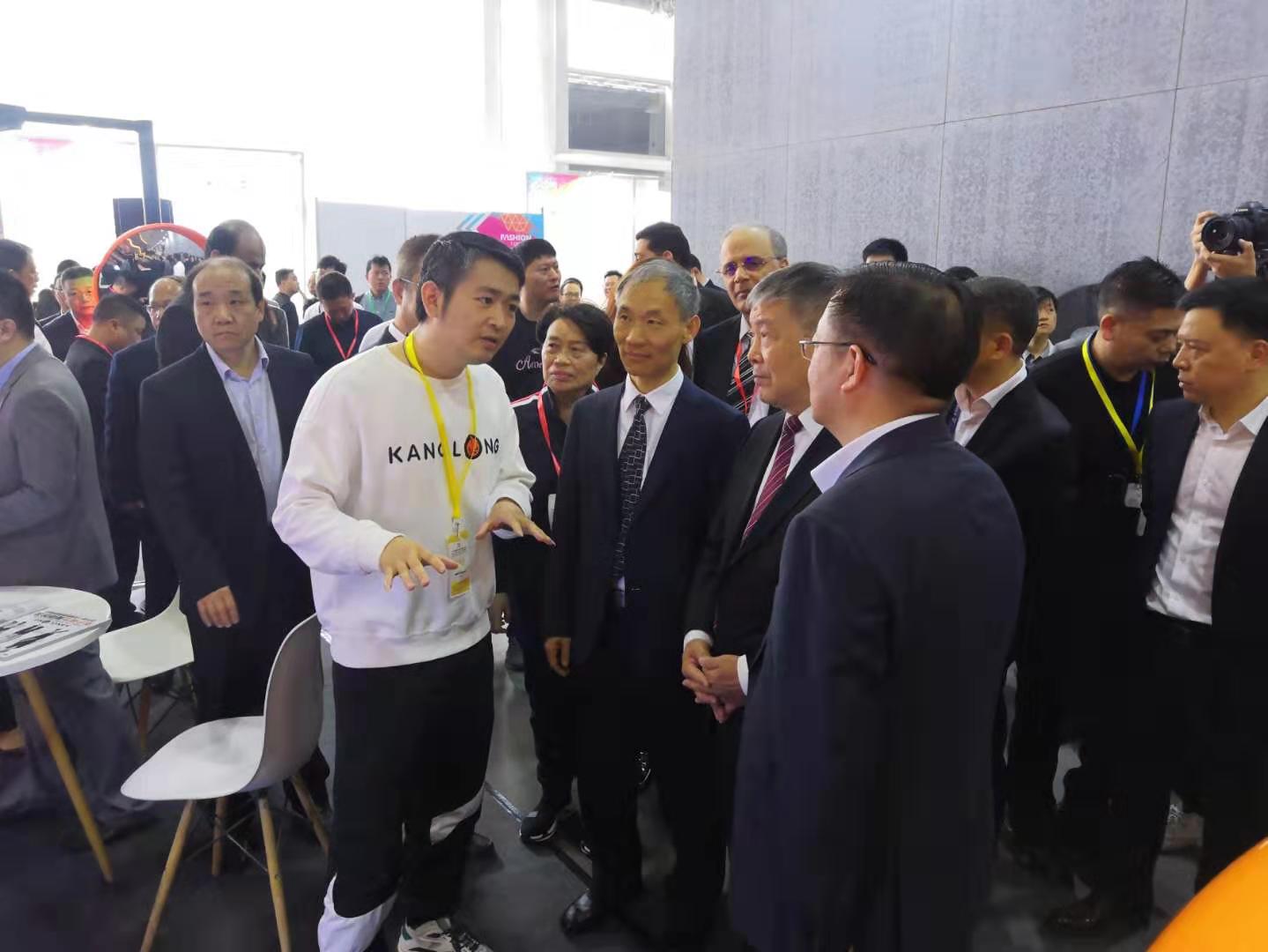 1577261265201086880.jpg 1577261265201086880.jpg