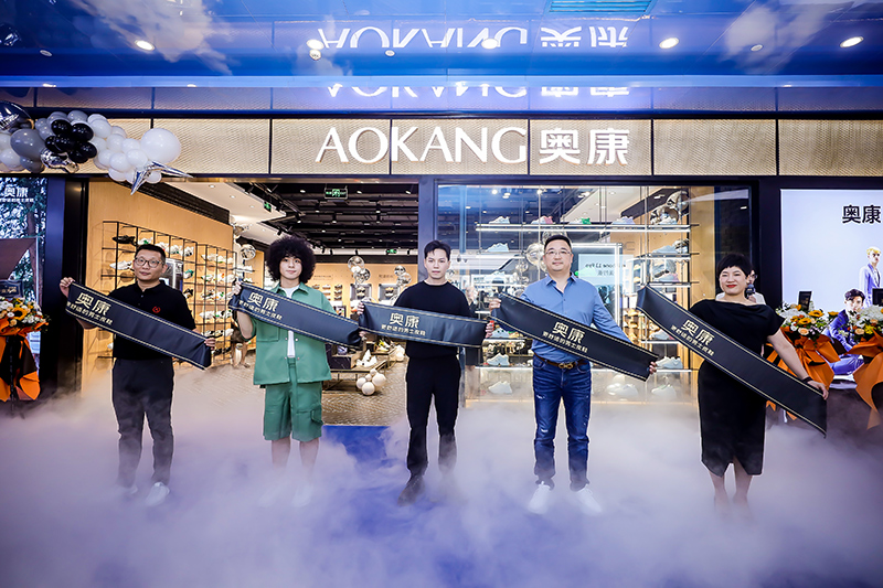 1661167476039009226.jpg 尊龙凯时长沙万家丽黑晶店盛大开业-(1).jpg